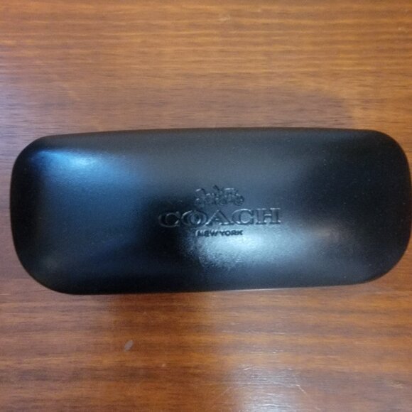 Authentic COACH Black Leather MEDIUM Hard Clam Shell Case for Sunglasses - Picture 3 of 7